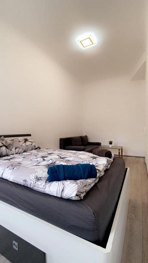 Premier Quad Room Wh Viena Exterior foto